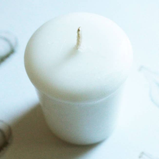 Bougie votive parfumée à l'ail pour la vente par Radical Works