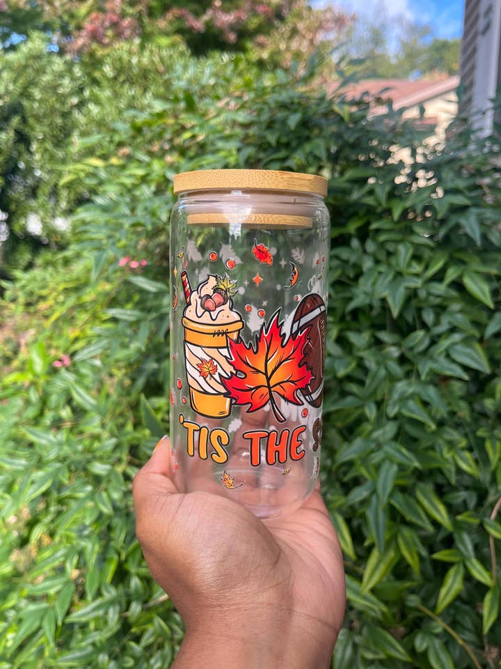 Het is het seizoen herfstvoetbal UV DTF Libbey glazen blik 16oz voor wholesale door Love To Create