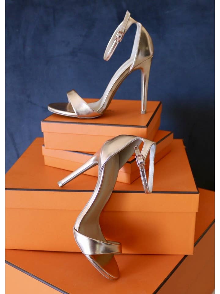 Shoes By Alexandria Brandao – Engroshandel Højhælede sko - Dame – Ali stiletter med remme i rosaguldfarve