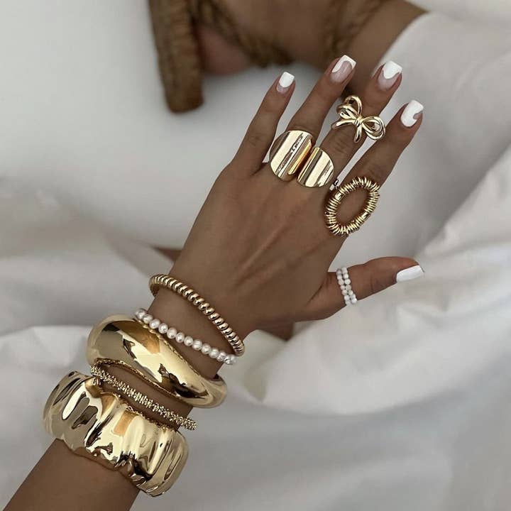 ACCITY - Wholesale Cuff Bracelet - FASHIONABLE METALLIC SMOOTH SPRING BRACELET_CWMM3116