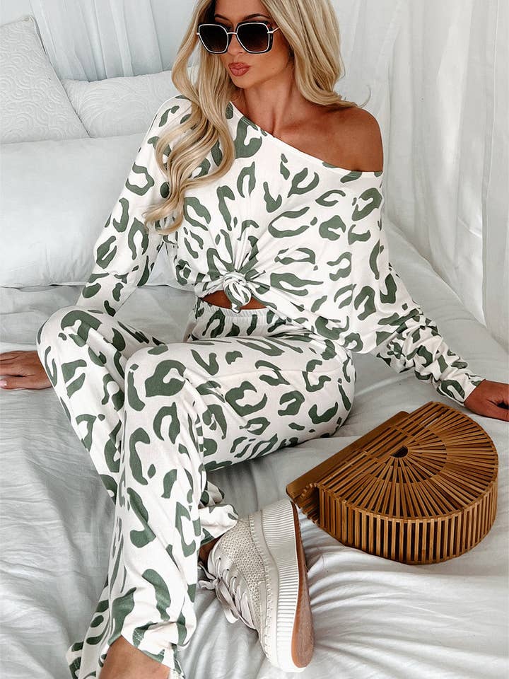 Beige Leopard Animal Print Long Sleeve and Pants Loungewear Set for wholesale on Faire3
