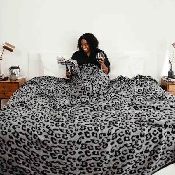 Big Blanket Co - Wholesale Bedding Blanket - Premier Plush™ Blanket7
