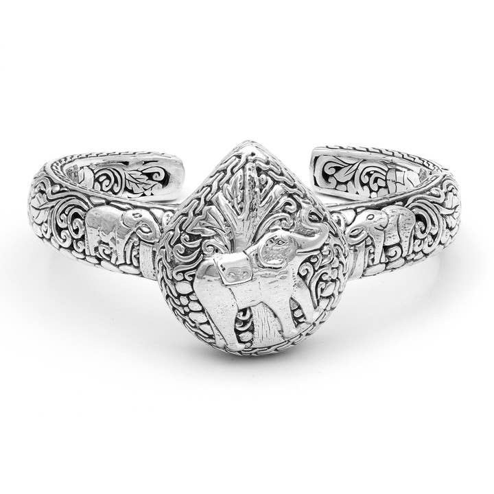 Majestic March – Balinese Artisan Elephant Bangle in Sterling Silver for wholesale by Damai Designs