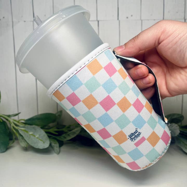 Mint Print Shop & Co - Wholesale Drink Huggers & Koozies - Pastel Checkered Drink Sleeve With Handle | Medium1