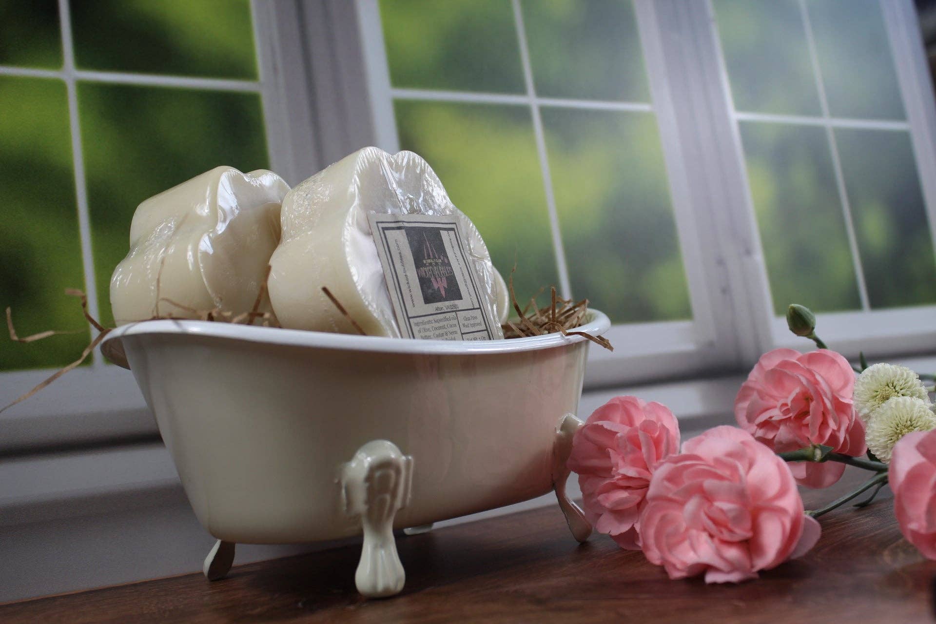 Wicked Bubbles LLC - Wholesale Pet Soap - Dog - Clean Paws - Woof approved1