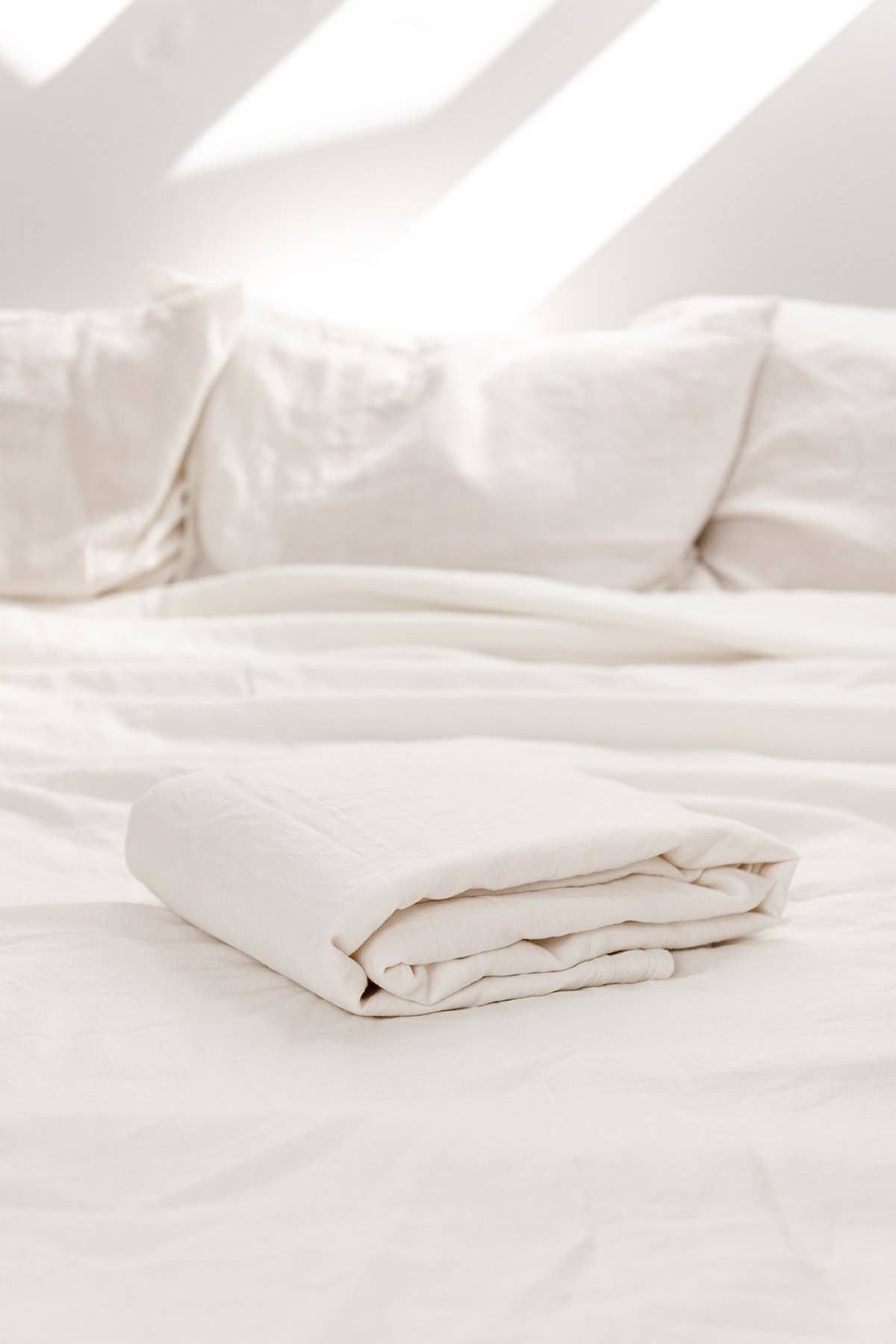 Linen flat sheet in White for wholesale on Faire