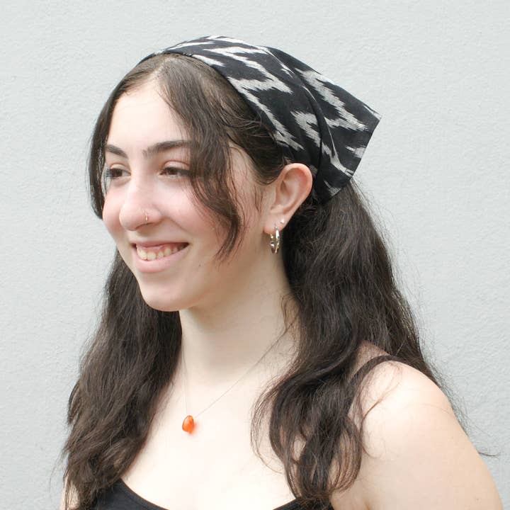 Rustic Loom - Wholesale Bandana - Women's - Black Grey Zig Zag Ikat Bandana