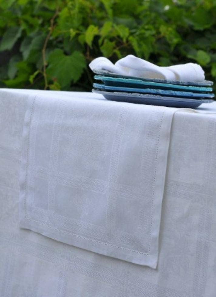 Linen Way Inc. - Wholesale Table Runner - Natalie Linen Runner – Available in 3 Colors2