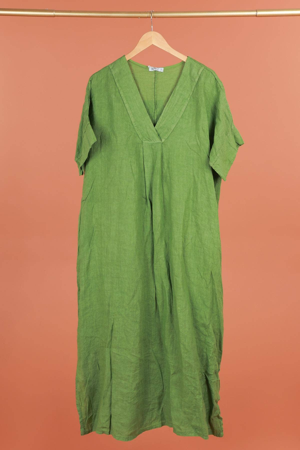 la maison des fibres naturelles - Wholesale Dress - Women's - Long dress v-neck 62733 100% linen18