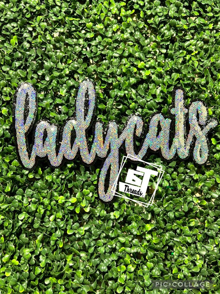 Cursive Sequin Ladycats... Kun lapper for engroshandel hos 6j Threads LLC
