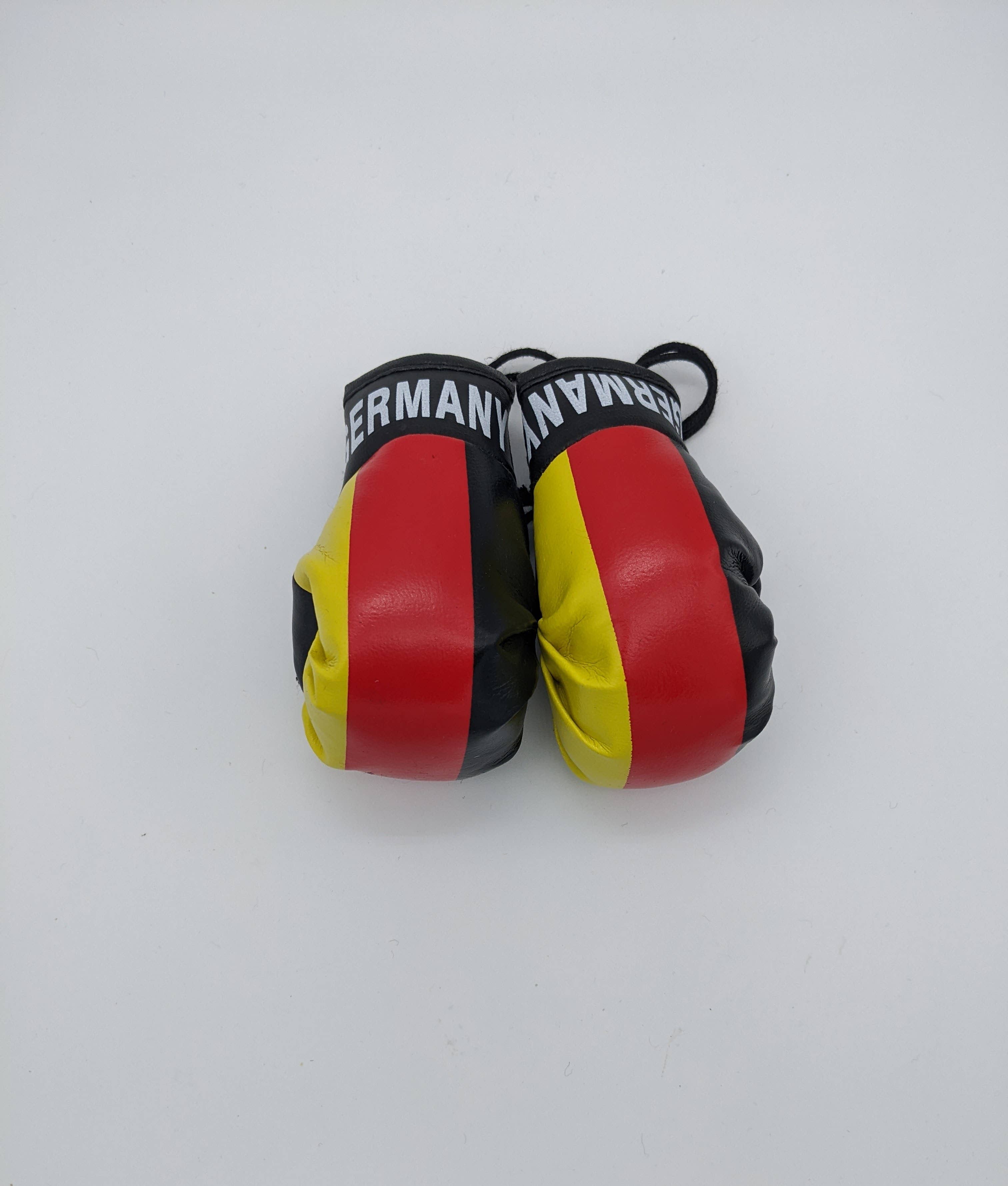 Flag Matrix Inc - Wholesale Sporting Accessories - International Boxing Gloves24