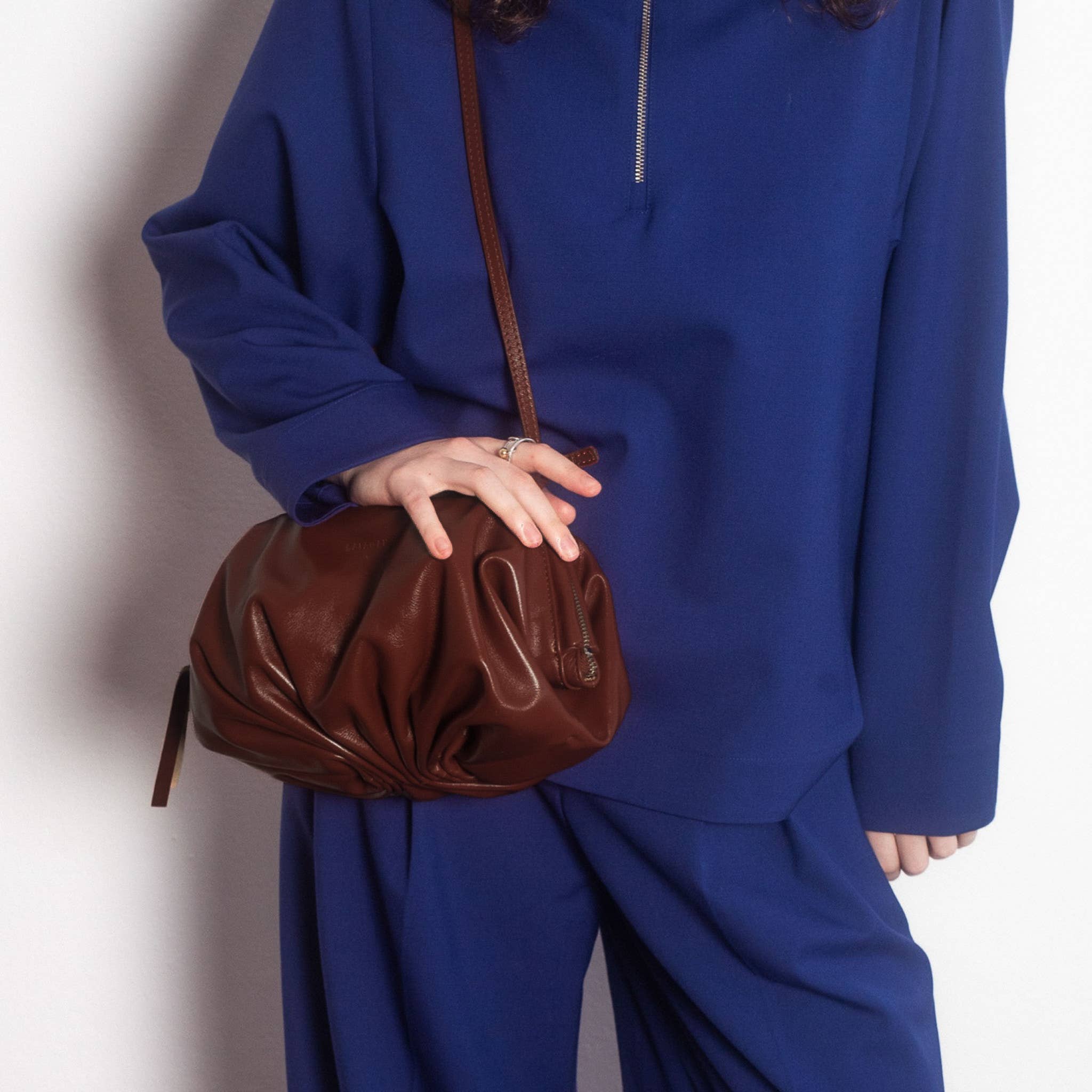 brown Plis Bag M, chestnut for wholesale on Faire3