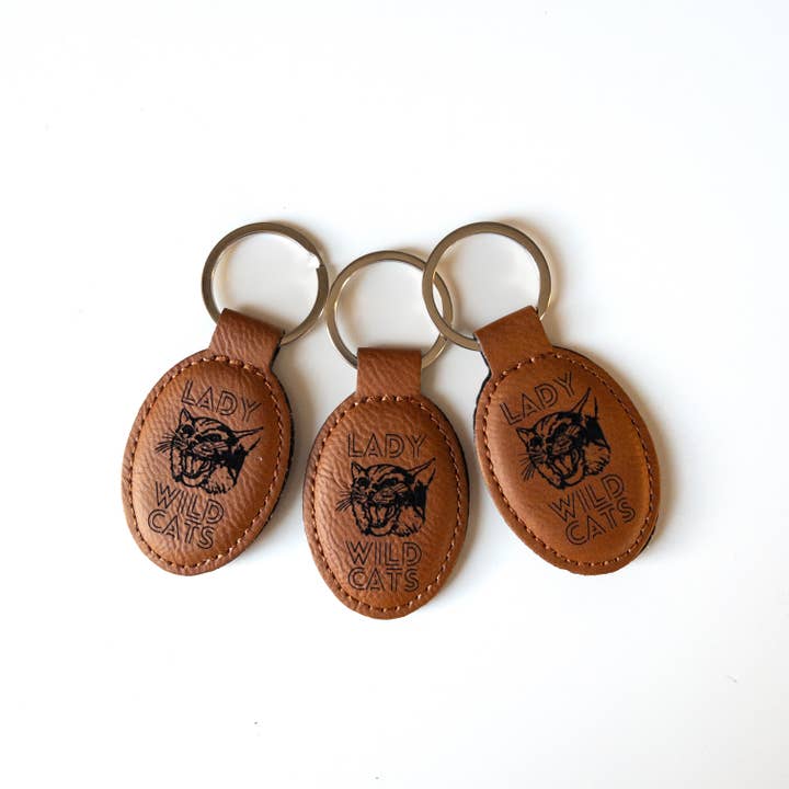 Girl Ran Away With the Spoon - Venta al por mayor Llavero - Unisex - Llavero de ciudad/estado o logotipo grabado personalizado2