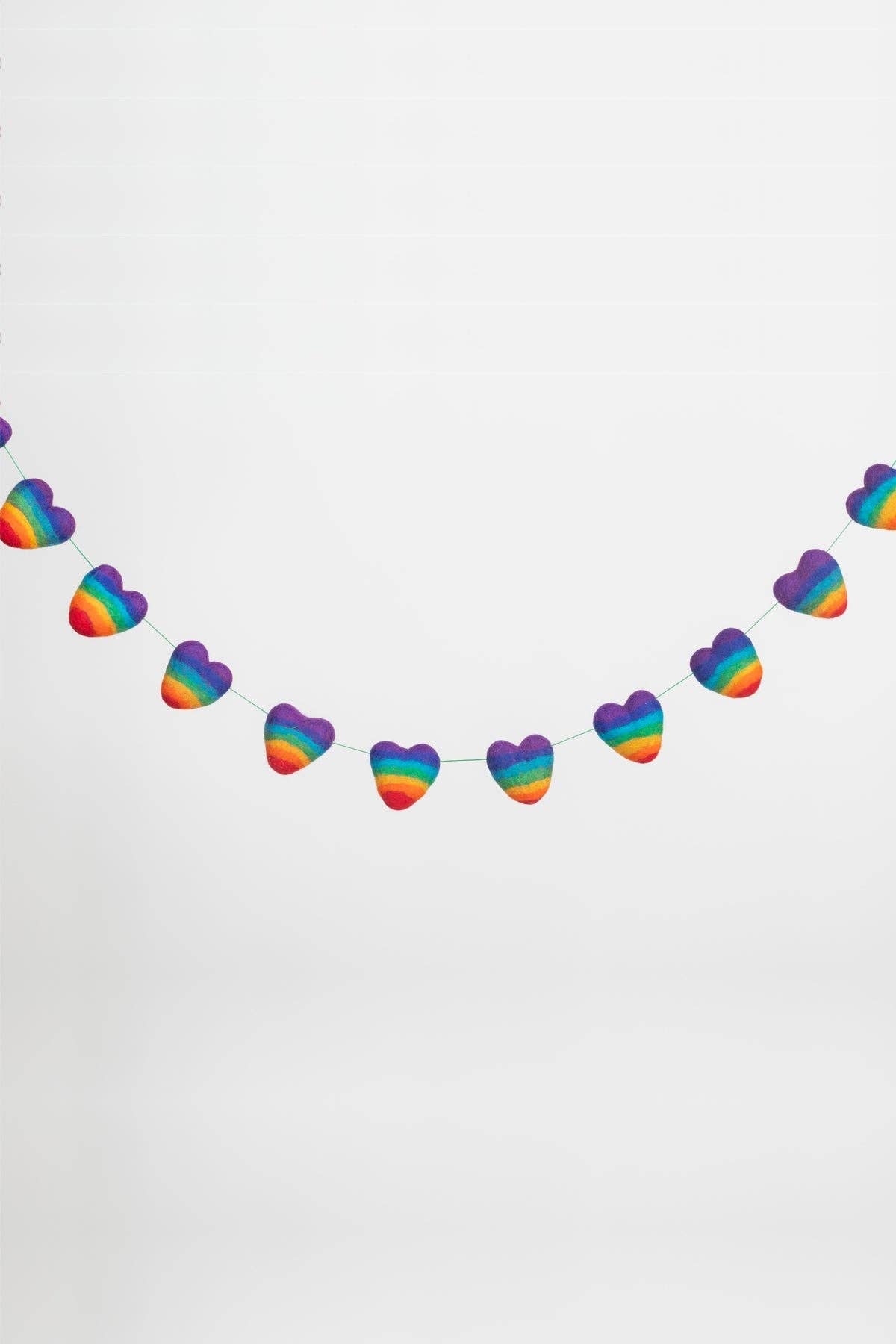 Lakhays Collection Inc. - Vendita all'ingrosso Bandierine/Ghirlande - Ghirlanda in feltro arcobaleno0