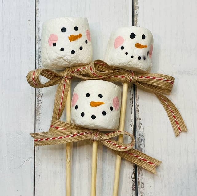 A Gnome on the Roam - Wholesale Christmas Decoration - Faux Christmas Marshmallows with a skewer, Snowman face5