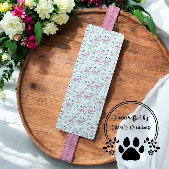 Organisateur de stylos et crayons fait main – Trousse à stylos Sleepy Kittens Journal, Accessoire pour bullet journal, Organisateur de papeterie pour carnets et agendas pour la vente par Cheri's Boutique Supplies