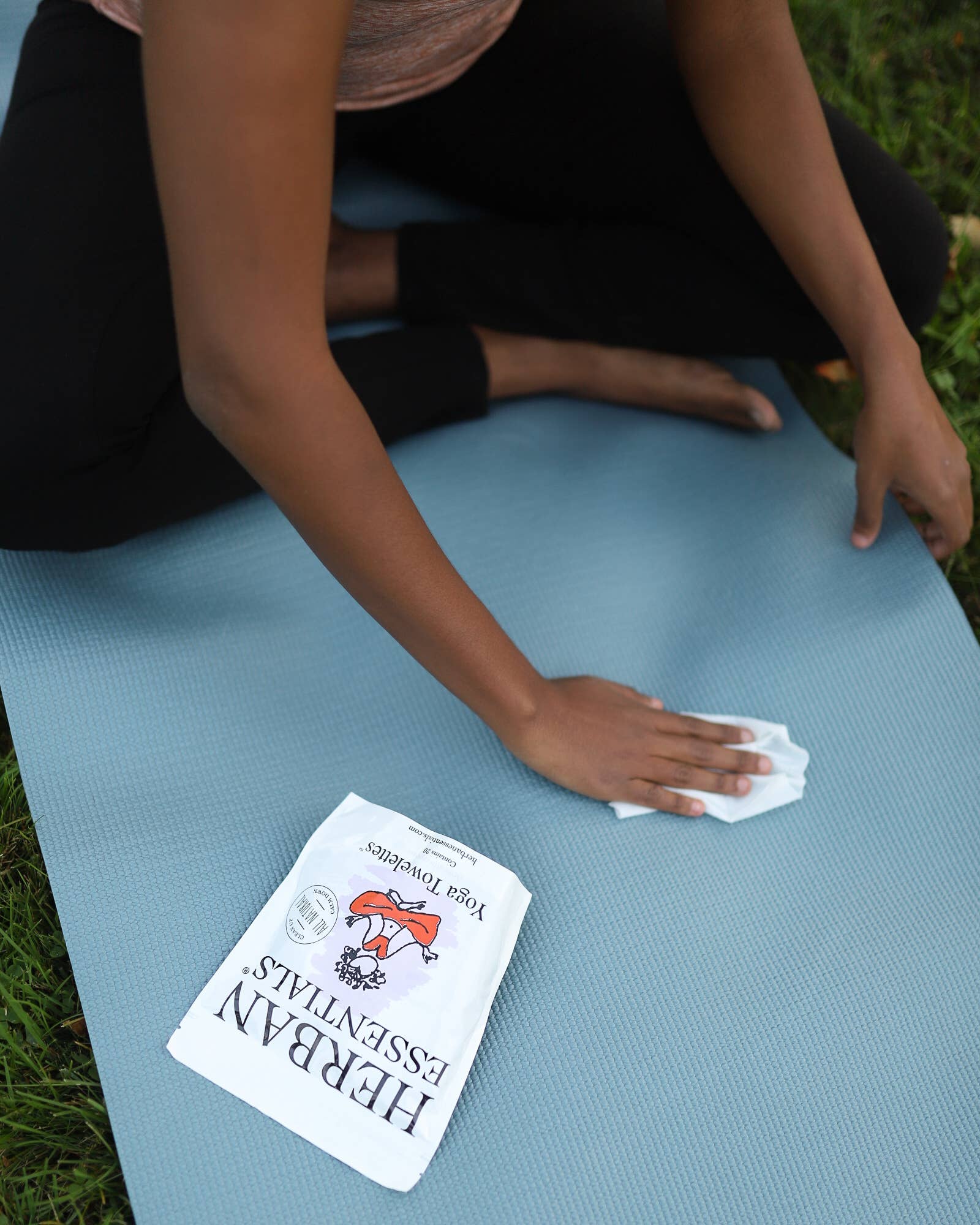 Herban Essentials - Wholesale Yoga Mat Cleaner - Yoga Towelettes - 20 Individual Essential Oil Wipes2