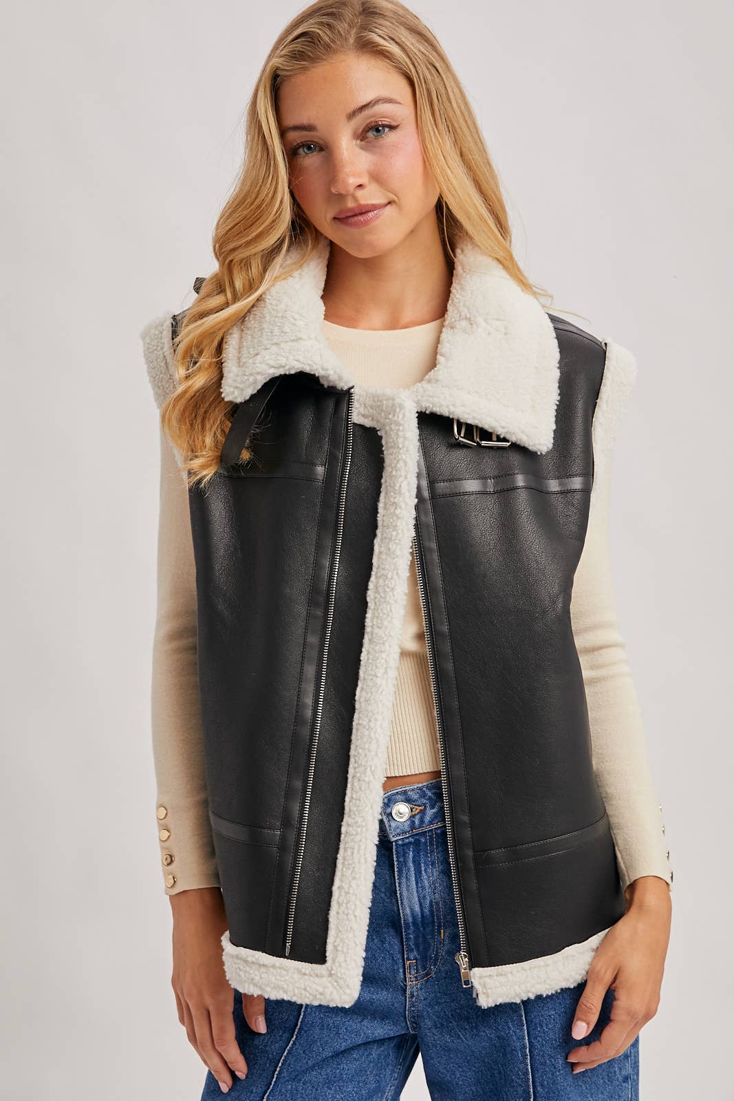 Bluivy – wholesale Outerwear Vest - Women’s – FAUX LEATHER WITH INNER FAUX SHEARLING AVIATOR VEST3
