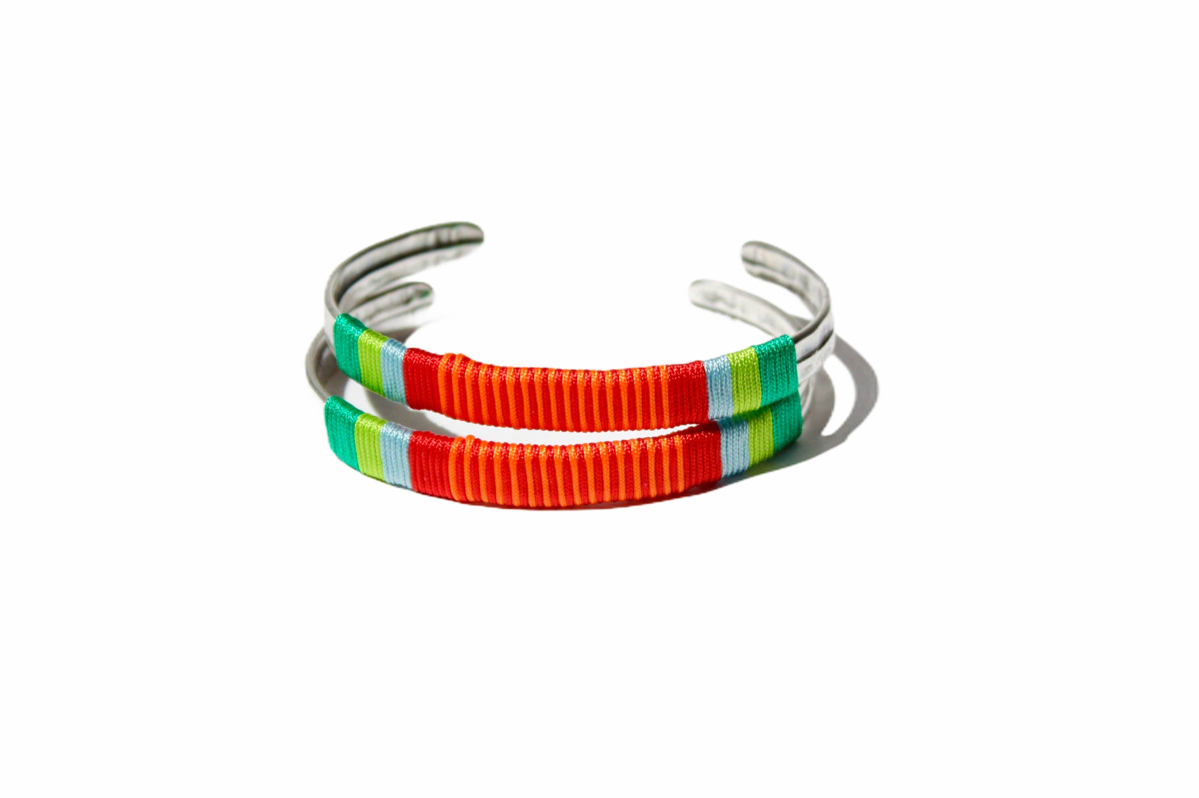 Araracuara - Wholesale Bangle Bracelet - GUATAPURI adjustable bracelet with colorful threads