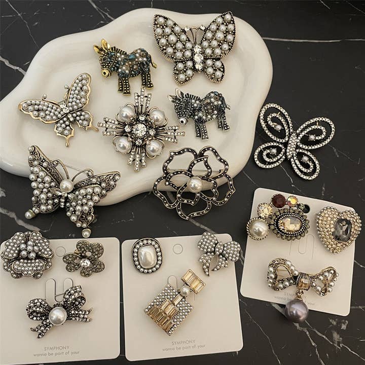 Vintage butterfly flower diamond pearl brooch for wholesale by Tourtiwi
