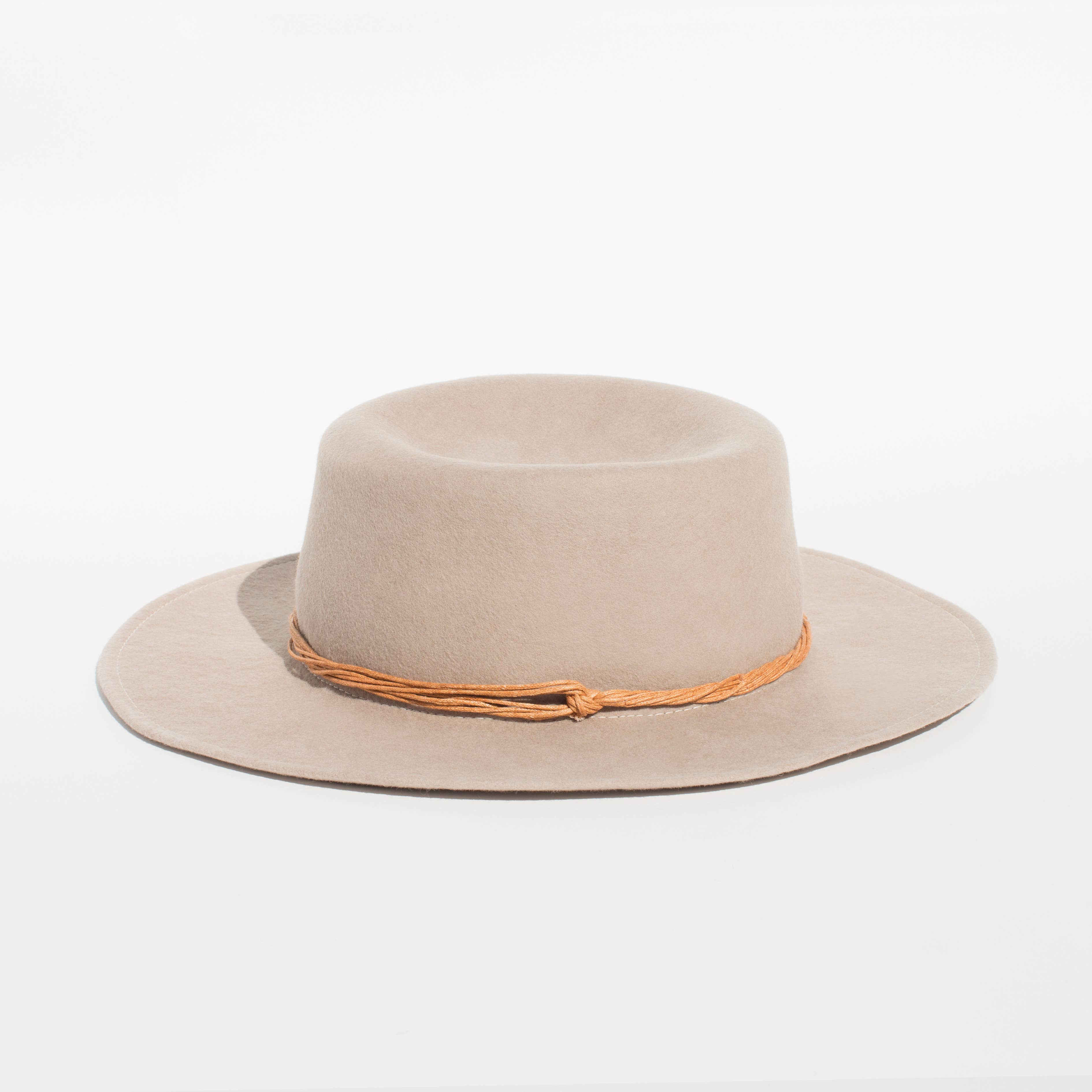 Elegancia Tropical Genuine Panama Hats - Wholesale Fedora - Unisex - Cordobés Style Beige Fine Fall Felt Hat - Unisex1