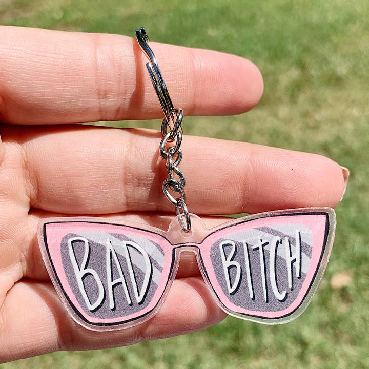 Bad Bitch acryl sleutelhanger voor wholesale door Nony Design Company
