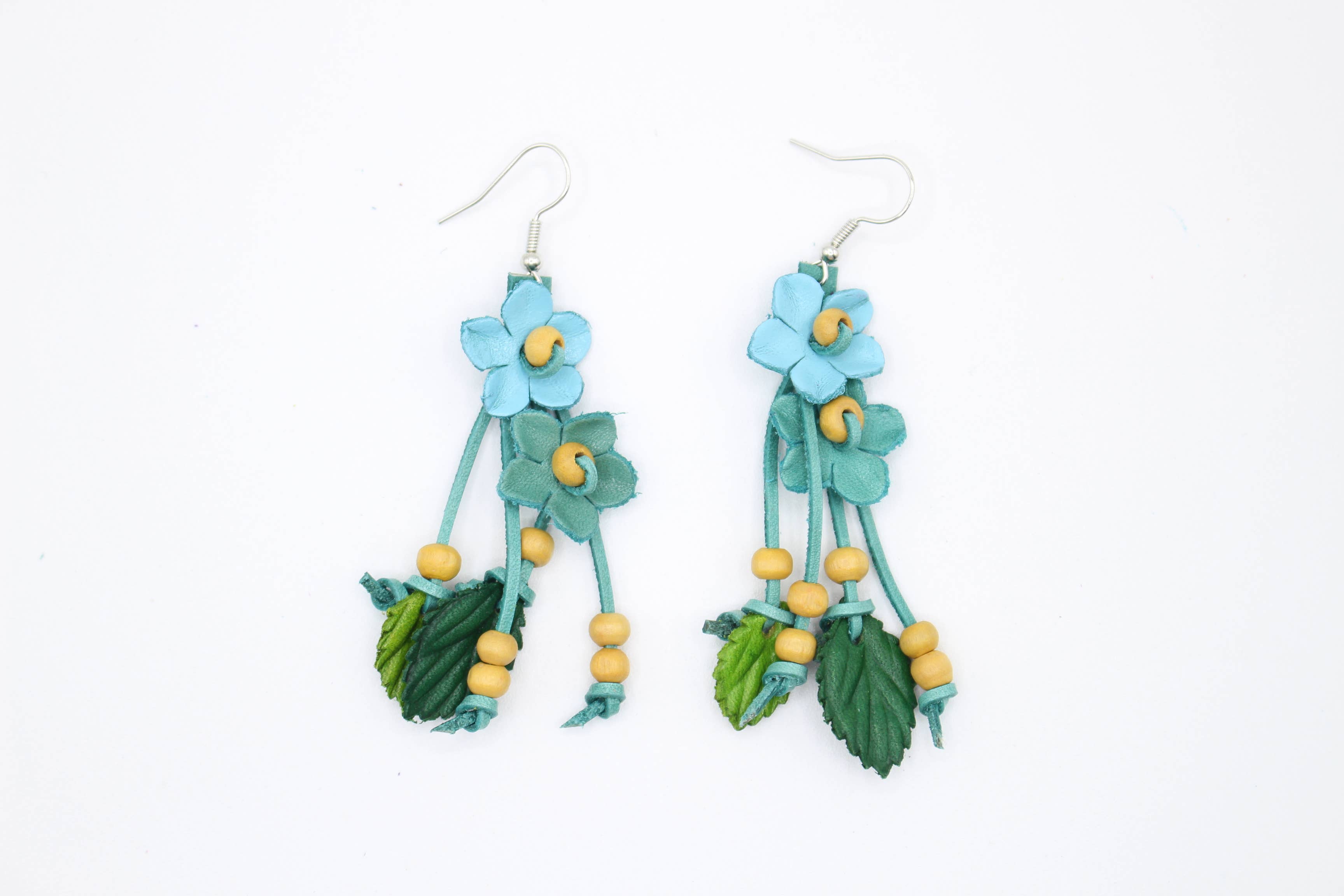 Sunflower Handmade leather inc - Venta al por mayor Pendientes colgantes - pendientes de piel con flores, colores surtidos9