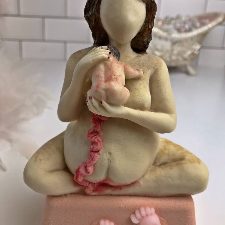 New Mommy bath bomb for wholesale by Honeycat Cosmetics