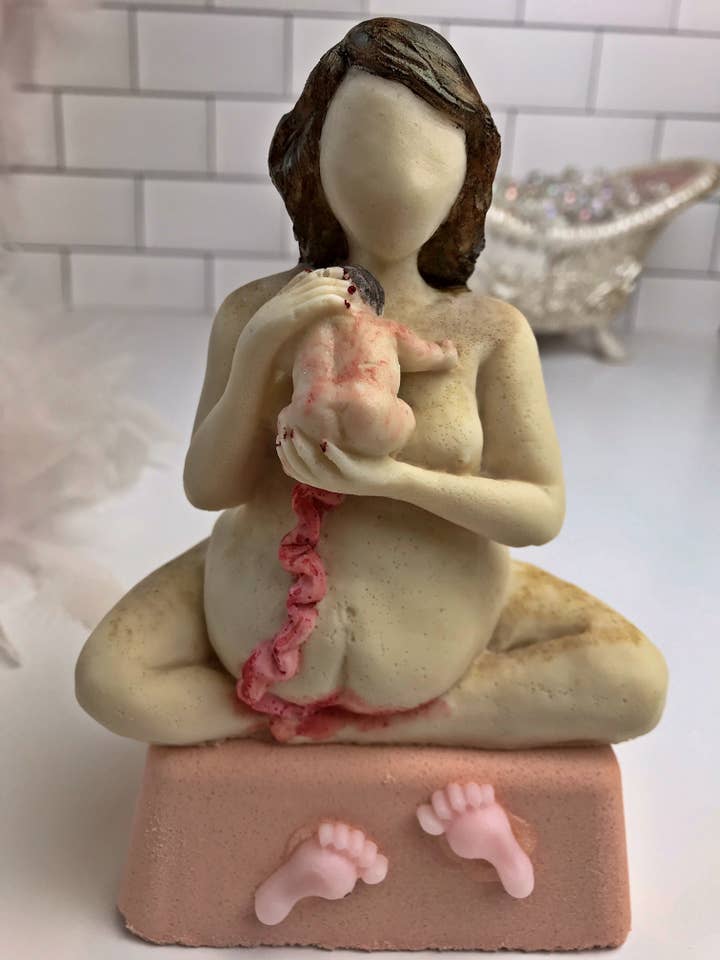 New Mommy bath bomb for wholesale by Honeycat Cosmetics