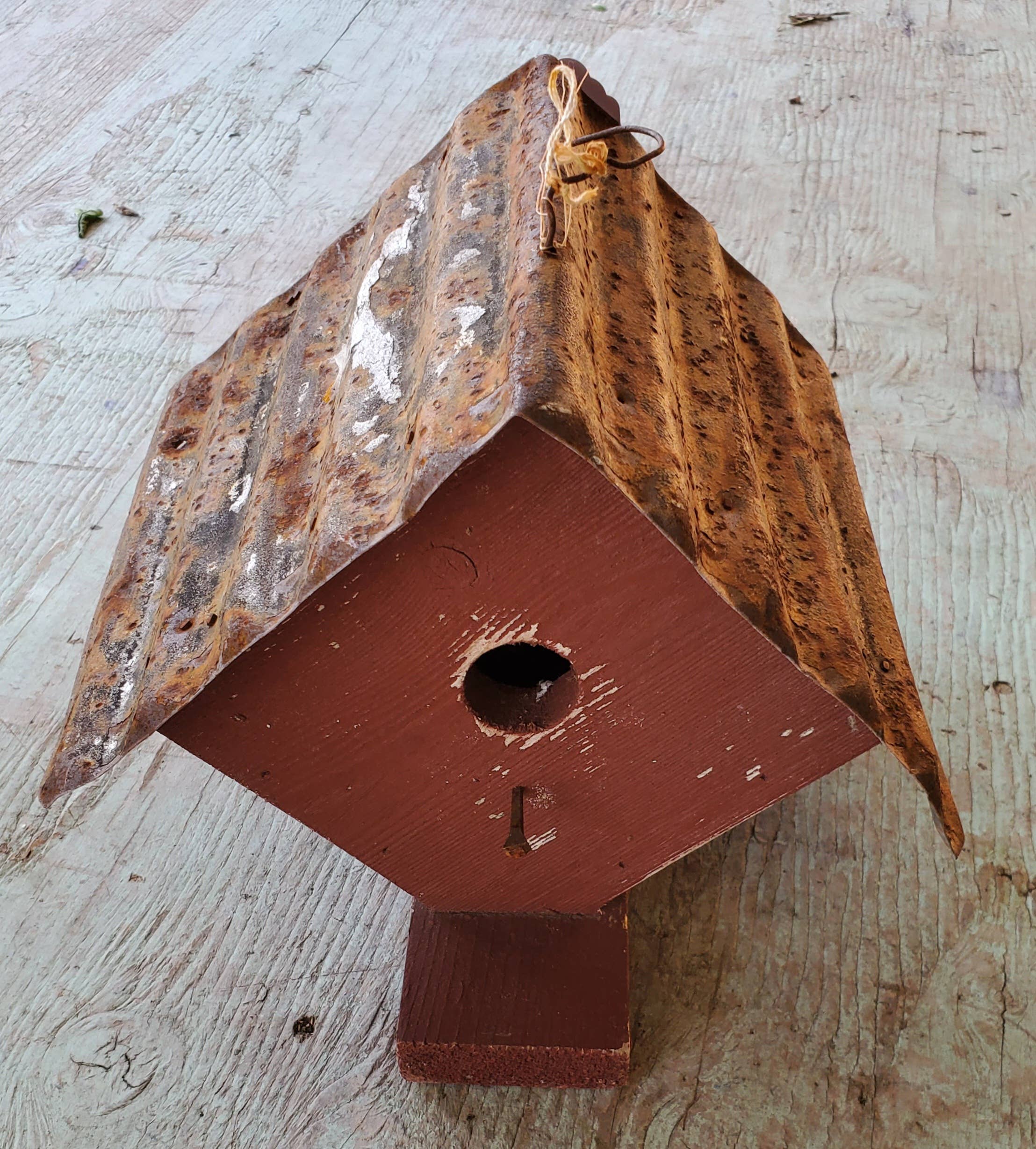 Flying Heart Threads - Wholesale Bird House - Rustic Reclaimed Wood and Corrugated Metal Wren House (SM11)3