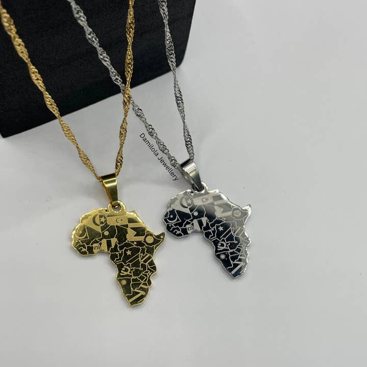 Damilola Jewellery - Wholesale Pendant/Charm Necklace - Africa Small Pendant Detailed Engraved ‘Kuumba' - Gold/Silver