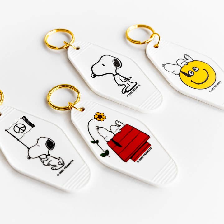 Three Potato Four – Großhandel Schlüsselanhänger – Unisex – 3P4 x Peanuts® — Snoopy Peace Movement Schlüsselanhänger