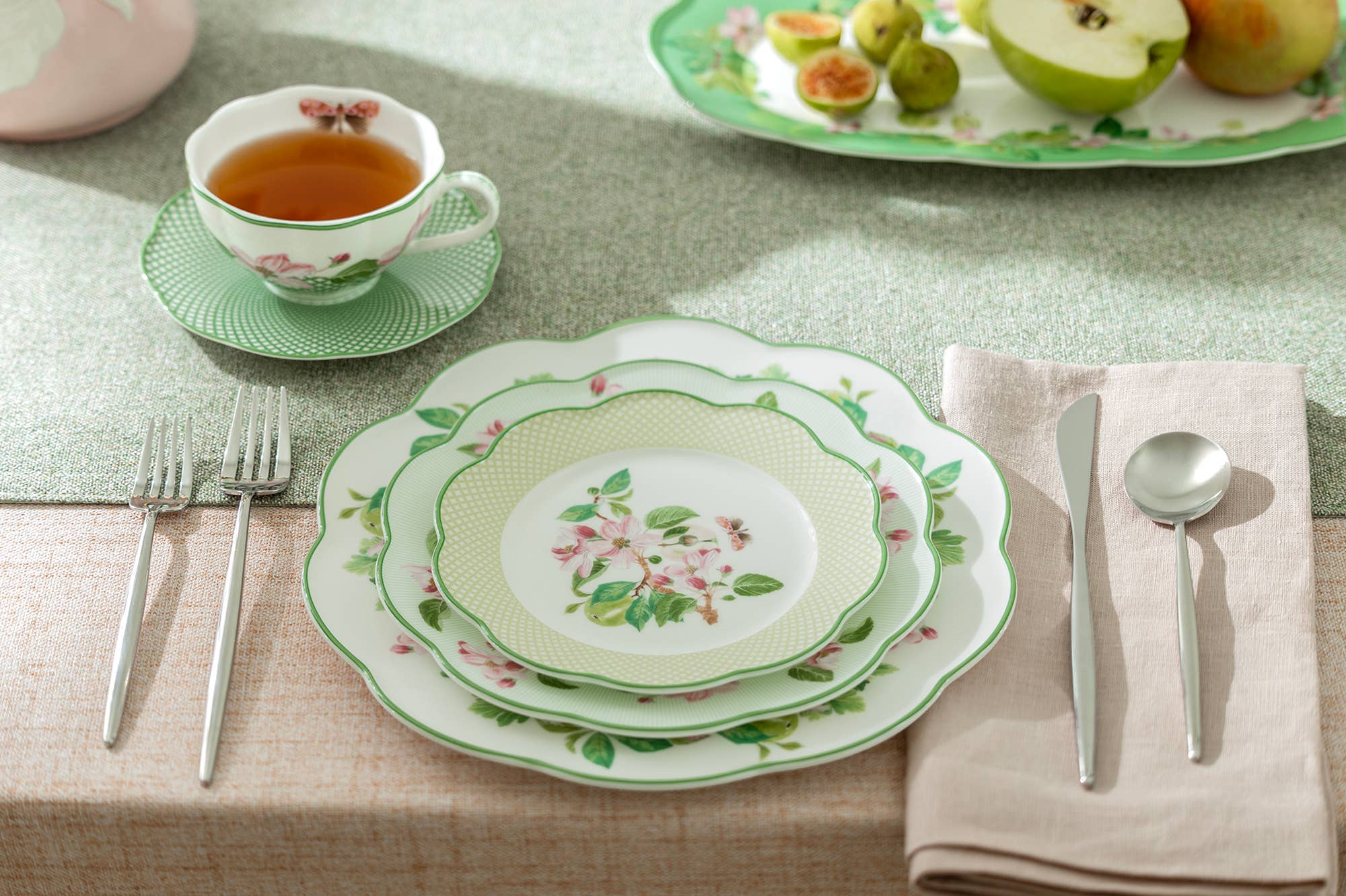 Grace Teaware - Wholesale Salad Plate - Apple Blossom Green Lattice Bone China 6.5" Appetizer Plate3