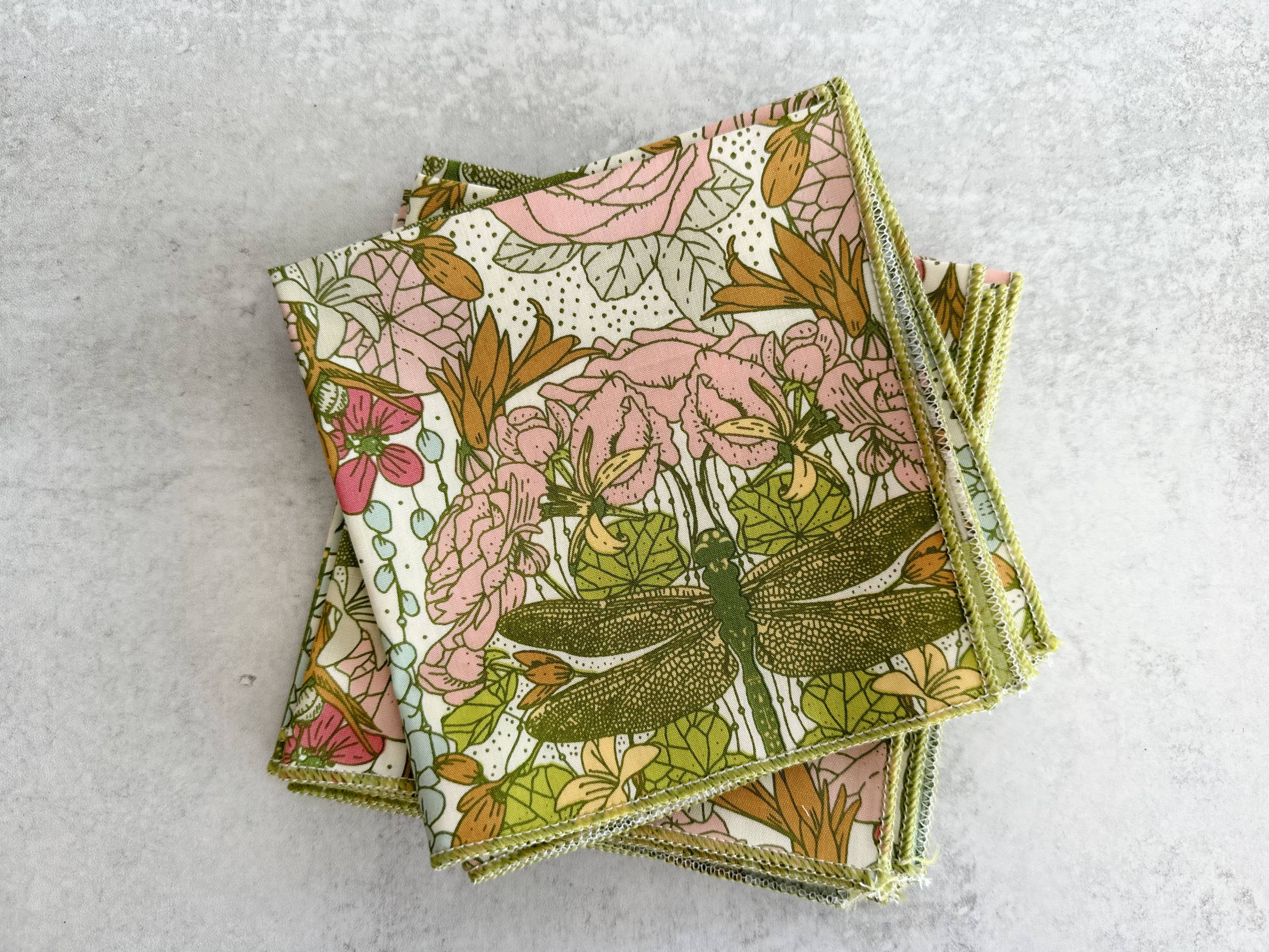 Dot and Army - Wholesale Dinner & cloth napkin - Dragonfly Garden Cloth Napkins, set of four0