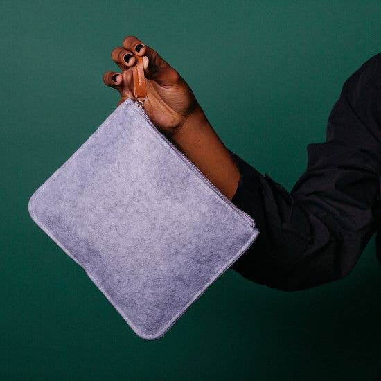 STAR WAY, S.L. - Wholesale Toiletry Bag - Women's - Light gray felt pouch with round tips - sublimation0