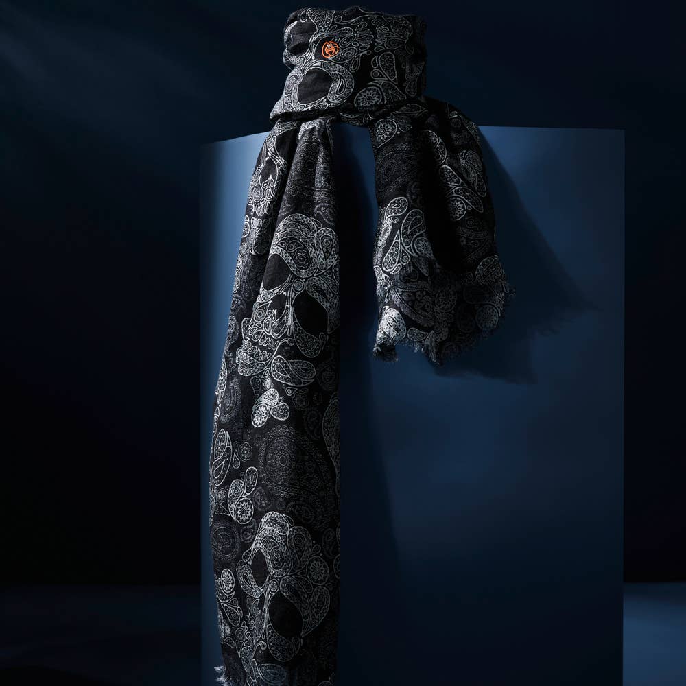 AV08 PARIS - Wholesale Scarf - Men's - SKULL DIAMOND BEACH MEN'S SCARF – SKULL PATTERN IN LINEN1