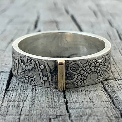 'Verticale zon' Sterling zilveren en 9kt gouden staafring voor wholesale door Bottlebee