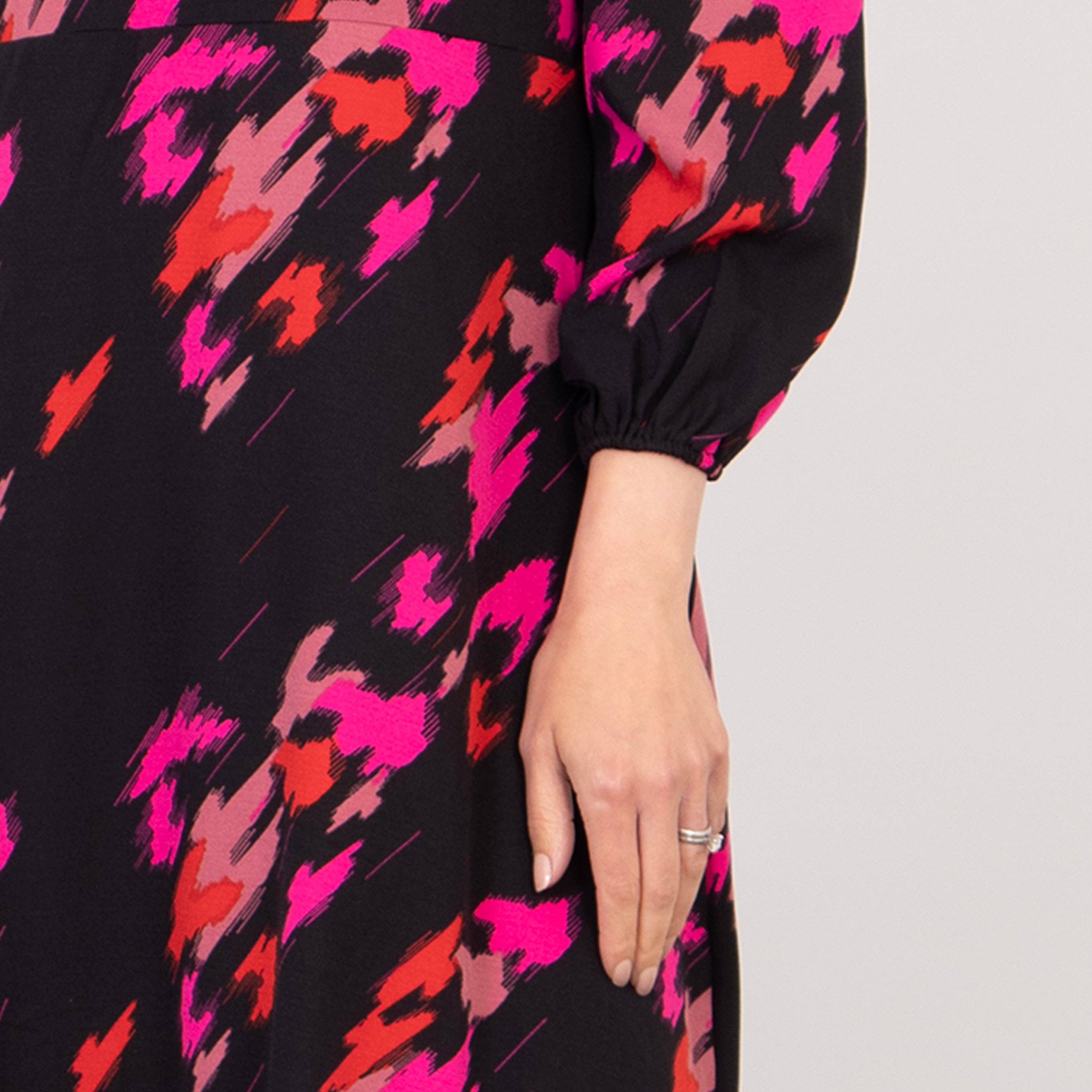 Sarta – wholesale Dress – Women's – Riley Long Sleeve Tea Dress - Fuchsia, Abstract Leopard3