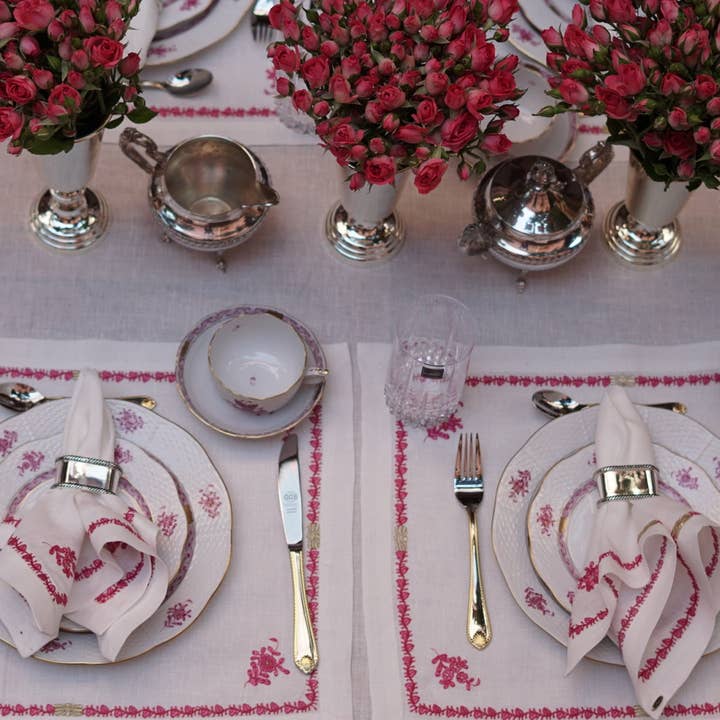 Tulip Haus - Wholesale Placemat - Herend %100 Linen Placemats, Floral Embriodery2