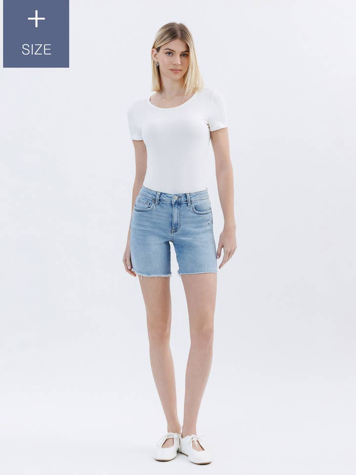 PANTALONES CORTOS MIDI DE TIRO ALTO CON BAJO DESHILACHADO TALLA GRANDE LV1726-P para venta al por mayor de Lovervet by VERVET