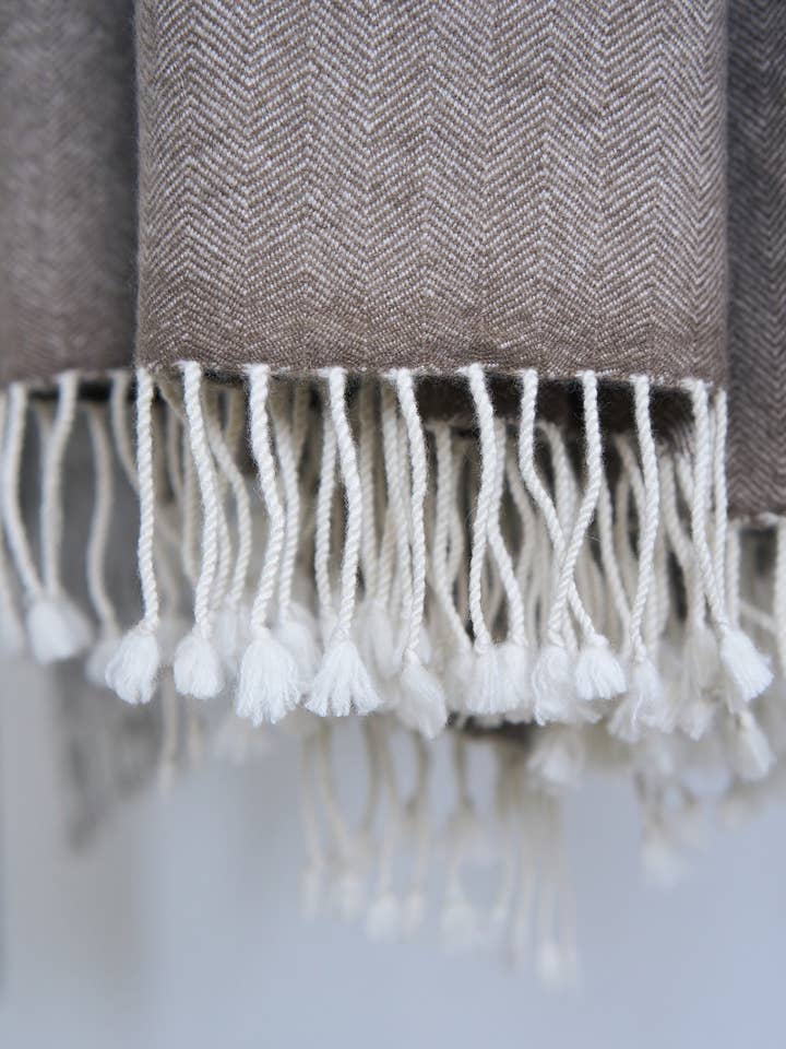 HERRINGBONE THROW for wholesale by CARE BY ME