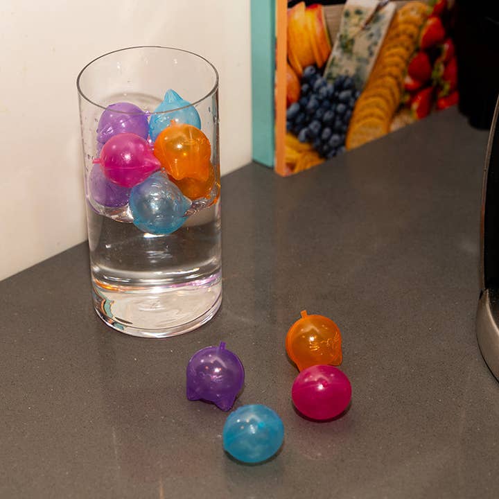 Kikkerland Design Inc - Wholesale Drink Chilling Cubes - 24 Reusable Cat Ice Cubes