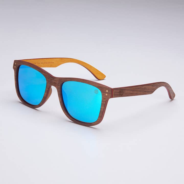 Lunettes de soleil aspect bois Fistral pour la vente par Union of Surf