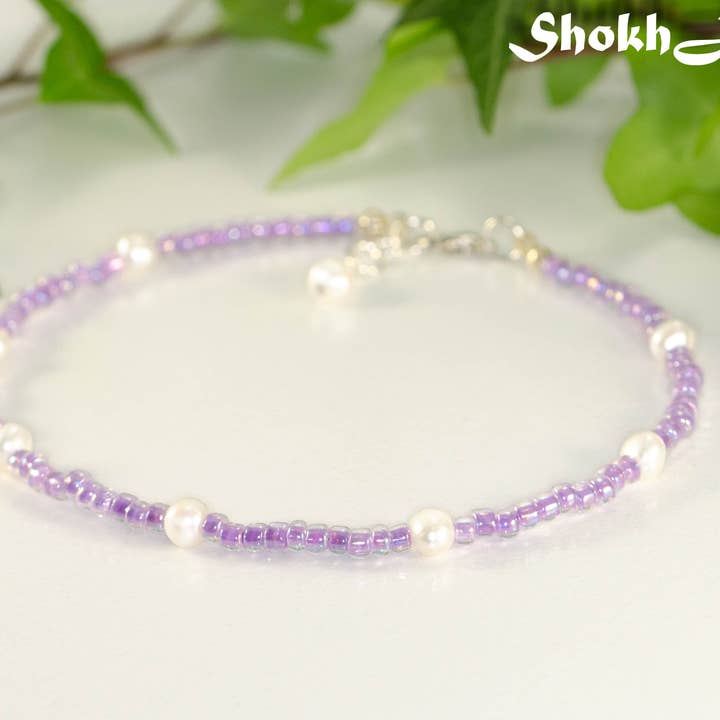 Bracelet de cheville en perles d'eau douce et perles de rocaille violettes faites pour la vente par Shokh Jewelry