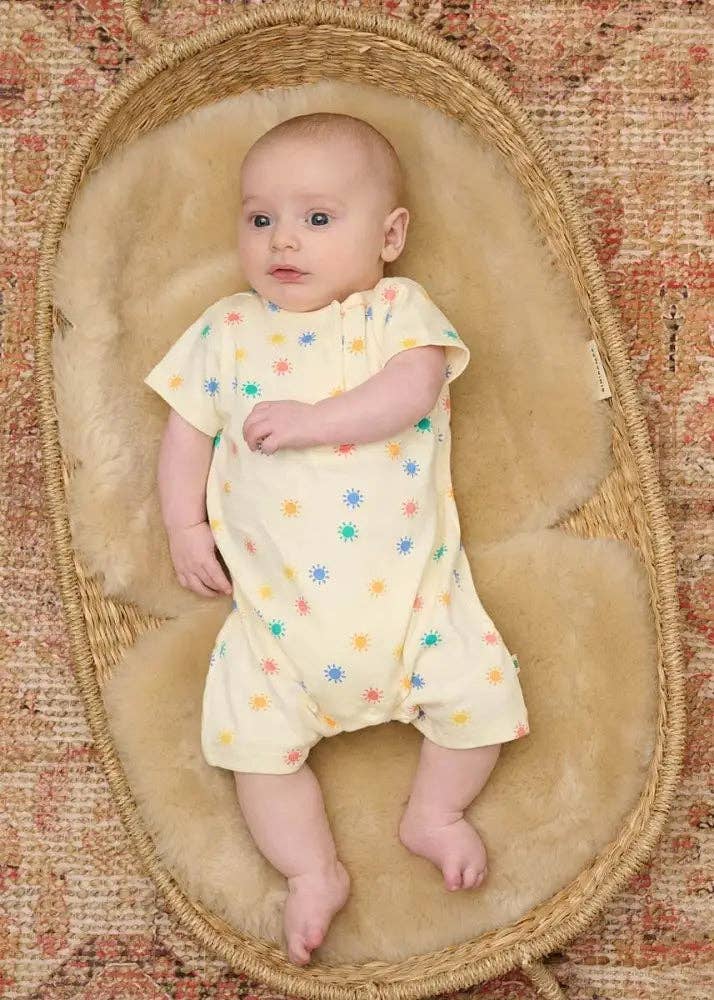 Regnbåge Regnbåge Solsken Kortärmad Baby Lekdräkt - Dinky för wholesale på Faire1