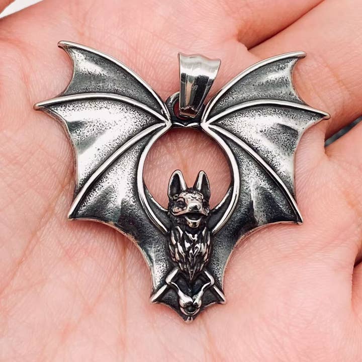 Mio Queena - Wholesale Craft Supplies - Gothic Stainless Steel Bat Pendant - MJ/MNP/GT0