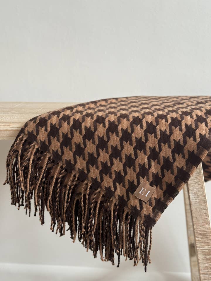 Brown & Rust Throw 170 x 120 for wholesale by Ellenvale Trade