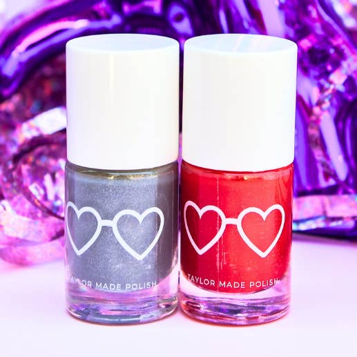 Vernis à ongles rouge T Swift pour la vente par Taylor Made Polish