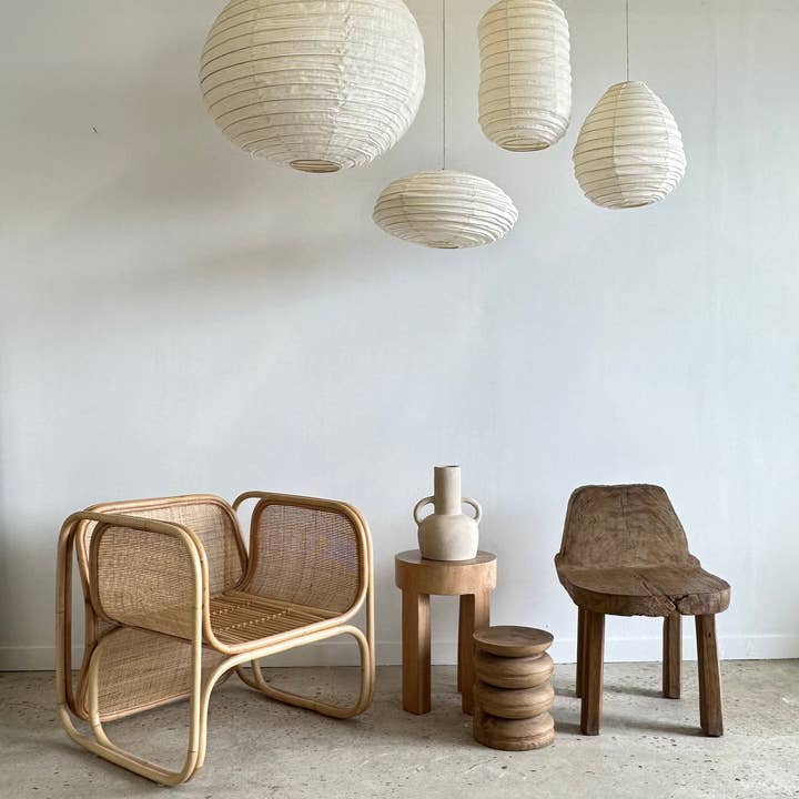 Office Objets - Wholesale Chandelier/Hanging Light - Average Japanese-style oval flattened pendant in rattan and natural linen H30 D4513