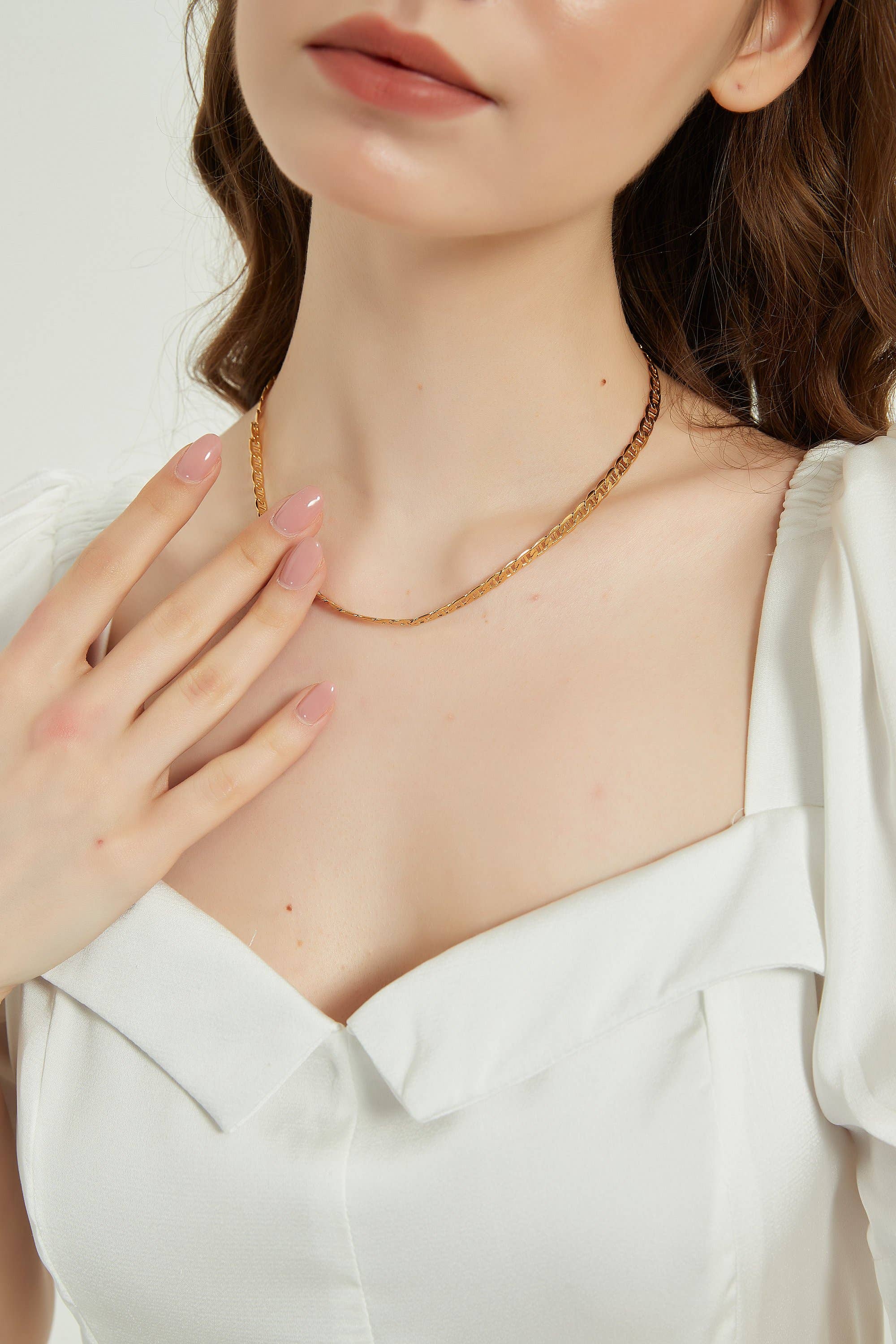Melange Blanc - Wholesale Link & Chain Necklace - Chloe Gold flat chain dainty layering necklace4